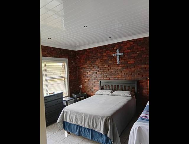 FARM FOR SALE IN MARKEN